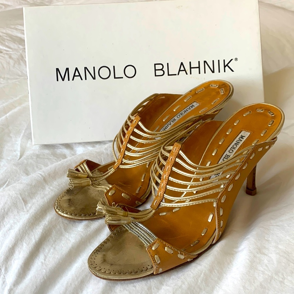 MANOLO BLAHNIK tan leather/muted metallic sandals.